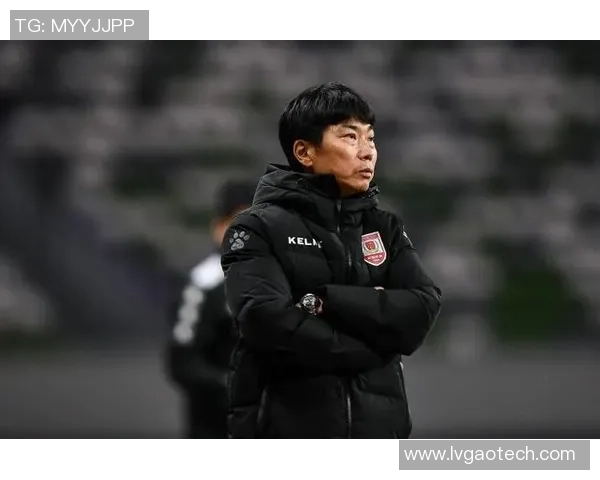 重庆足球队防反战术革新探索与实践的深度剖析与展望